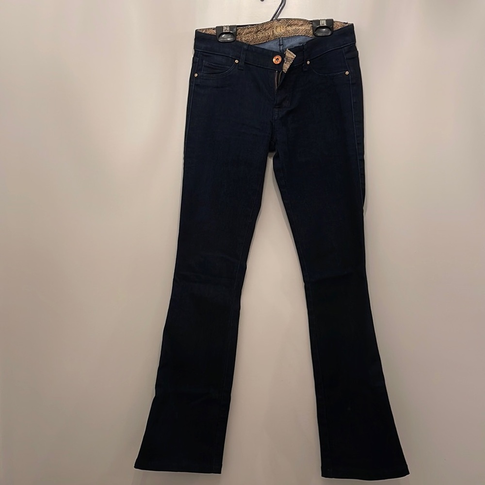 Indigo jeans